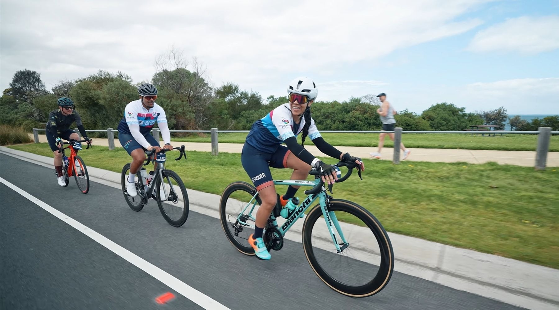 सस्टेनेबल साइक्लिंग जर्सी: इको-कॉन्शियस परफॉर्मेंस वियर में QIYI का इनोवेशन